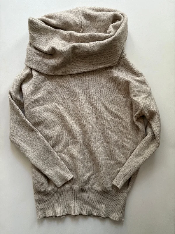 Sweater By Warm & Coozy In Beige, Size: S