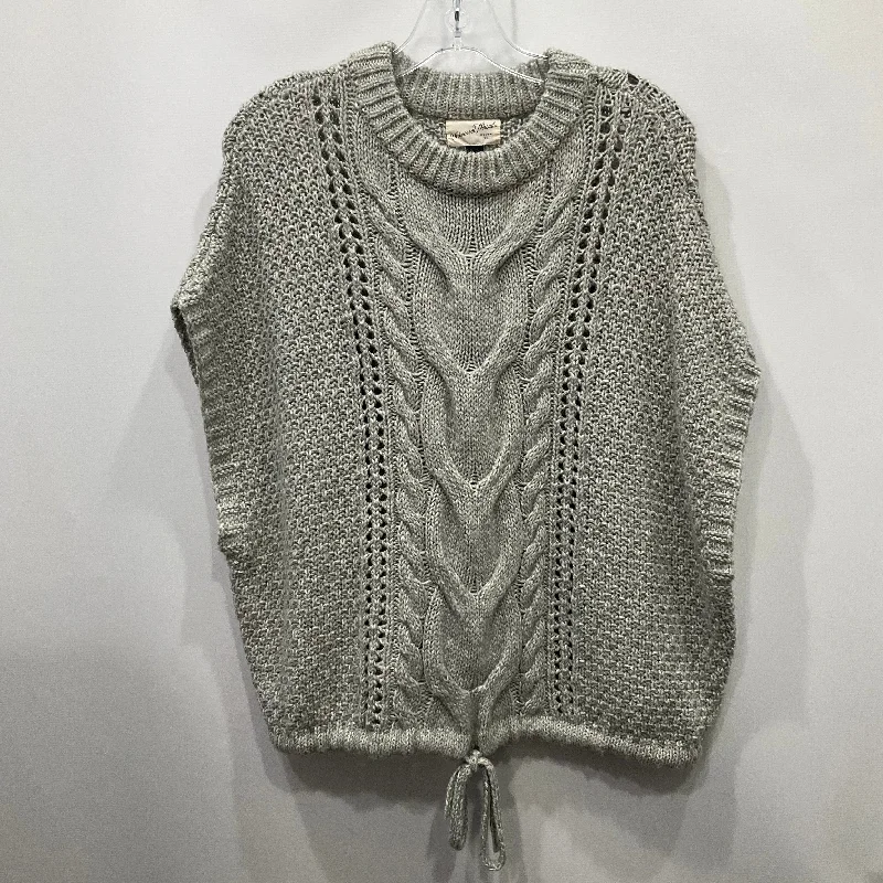 Sweater By Universal Thread In Grey, Size: L