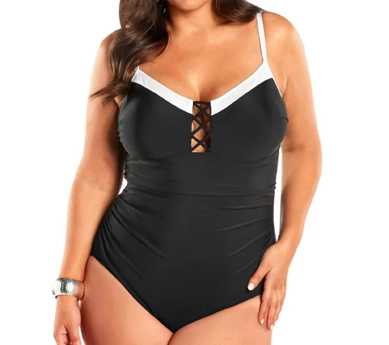 Women's Athletic Clothes Plus Size Mykonos One Piece Swimsuit In Black And White