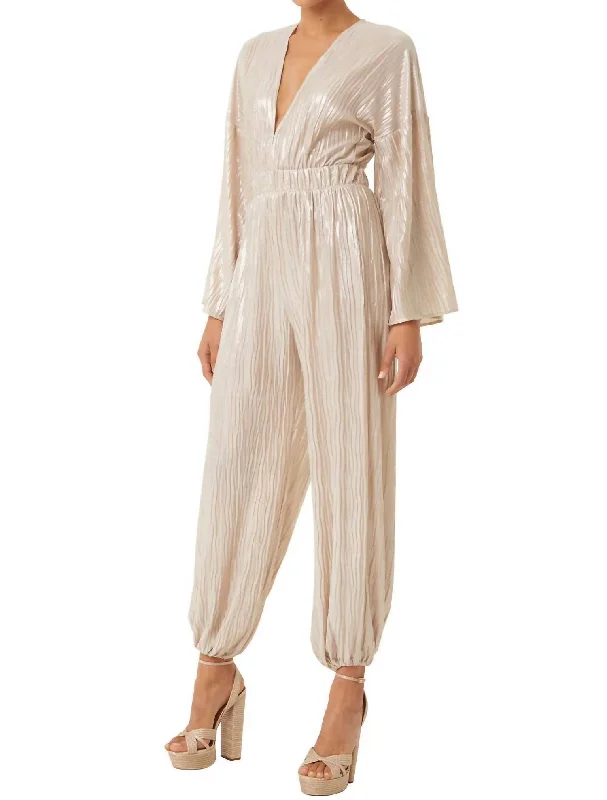 Women's Functional Apparel For Outdoor Activities Pleated Jumpsuit In Ivory