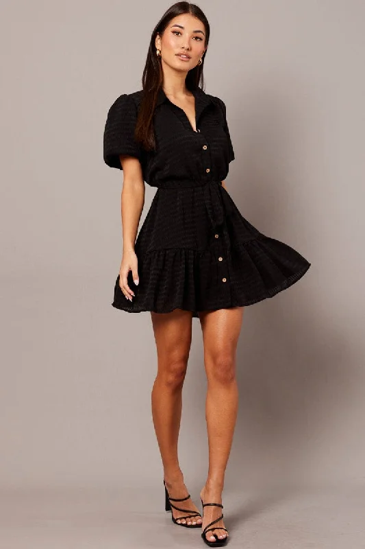 Online Boutique Stores Black Fit And Flare Dress Short Sleeve Mini