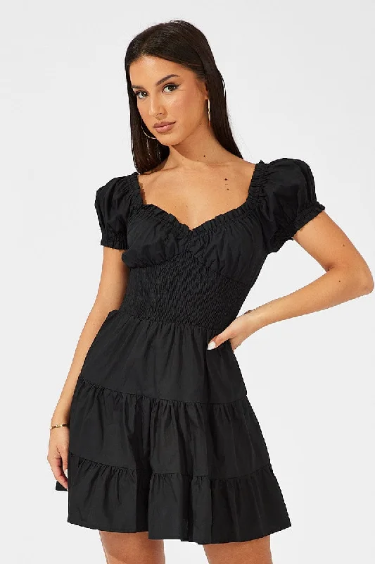 Seasonal Women's Fashion Trends Black Fit and Flare Dress Short Sleeve Shirred Waist