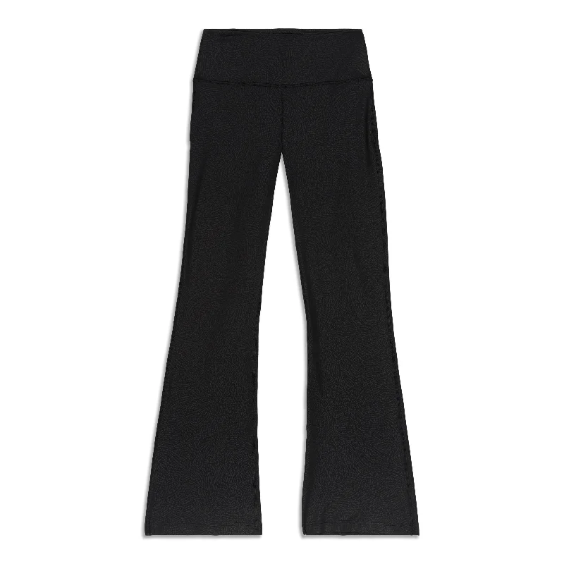 Women's Resort Apparel Groove Super-High-Rise Flared Pant - Resale